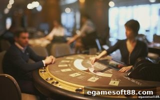 电子游戏软件带你解锁线上扑克厅真人游戏：新手进阶全指引