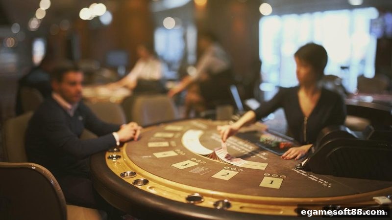 电子游戏软件带你解锁线上扑克厅真人游戏：新手进阶全指引