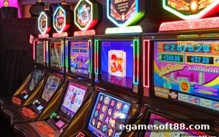 电子游戏软件揭秘：转轴、符号与提款限额的深层关联